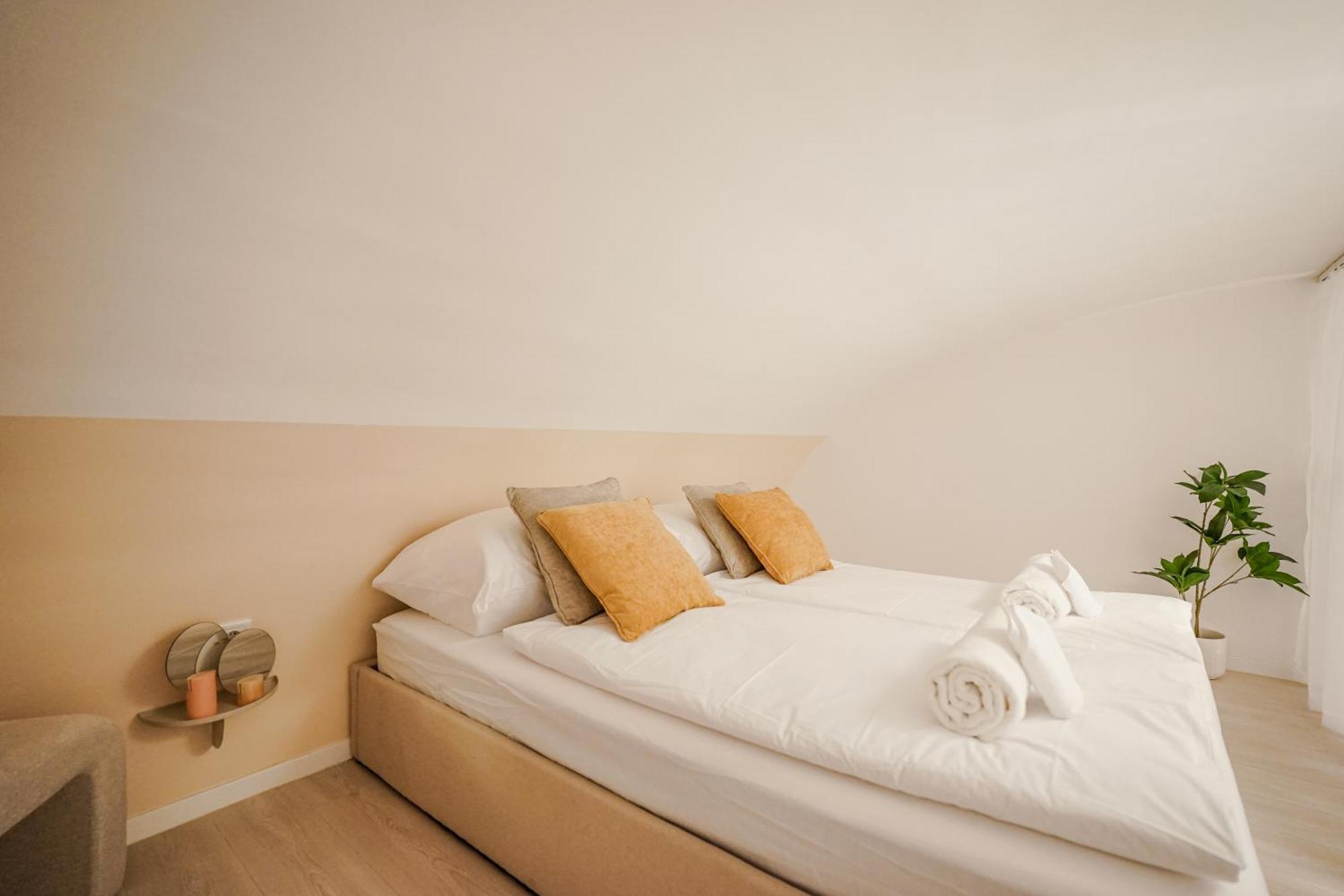 H57 - Harsfa Haven - Location By Bqa Apartament