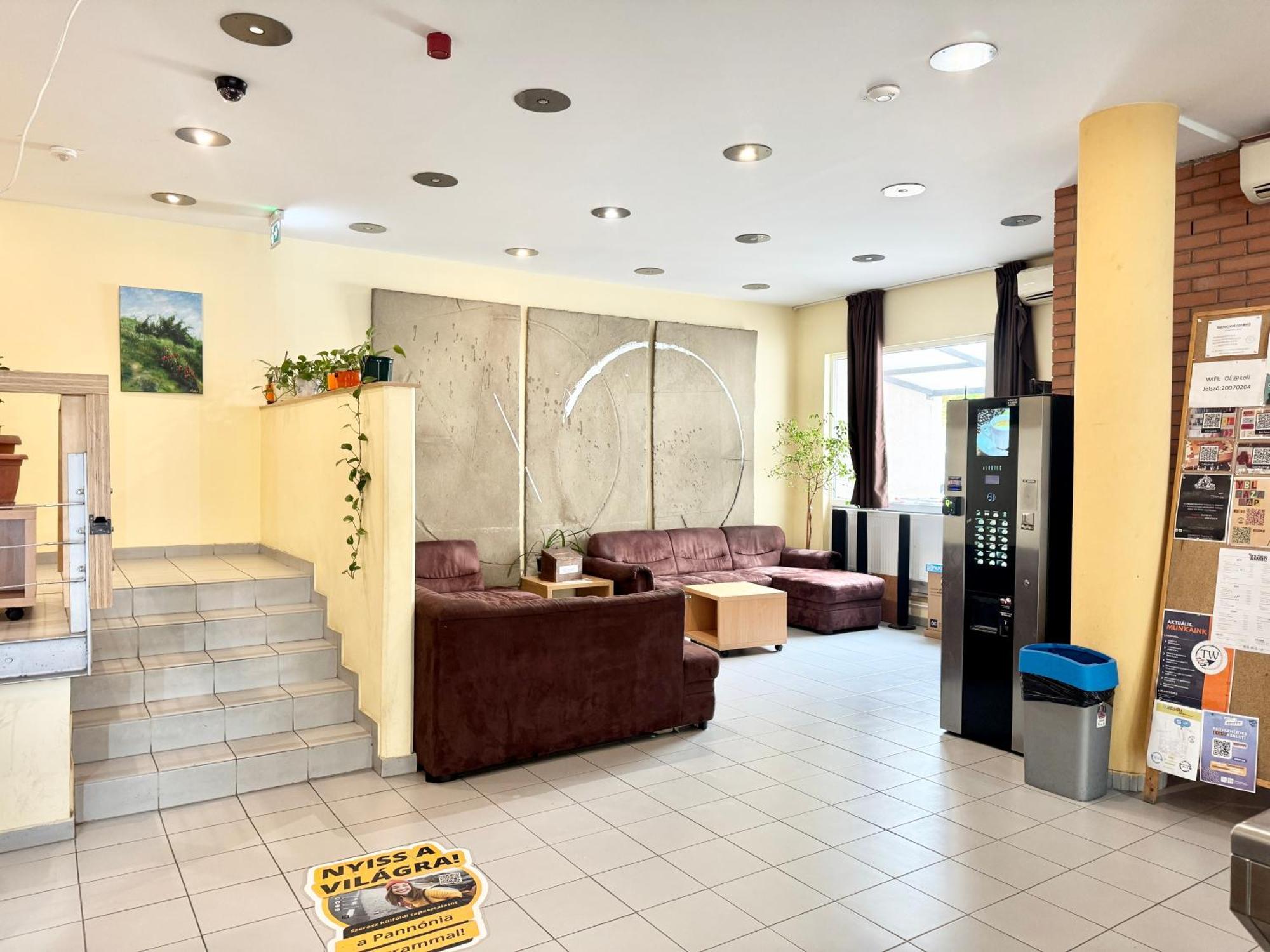 Urbannest Private Hostel *