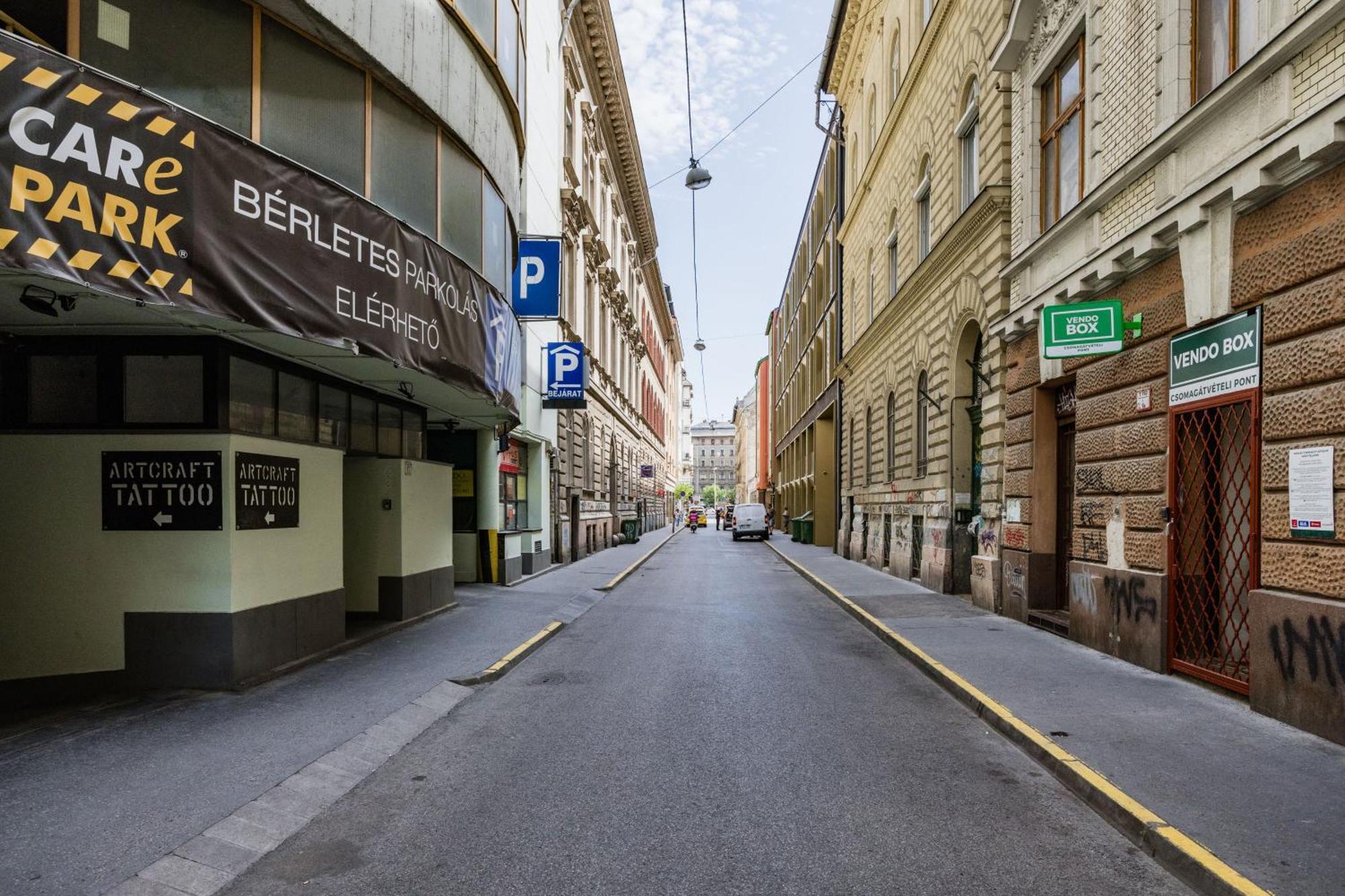 Experience Nightlife Right Next To Szimpla Kert Apartment