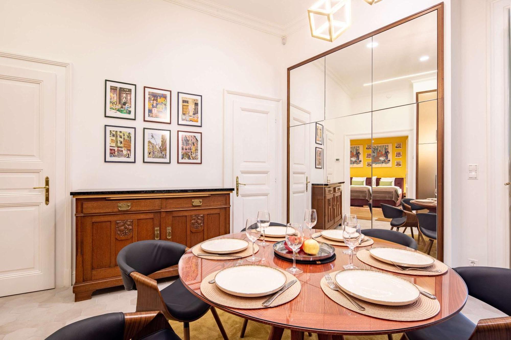 - Luxury - Very Comfy Budapest