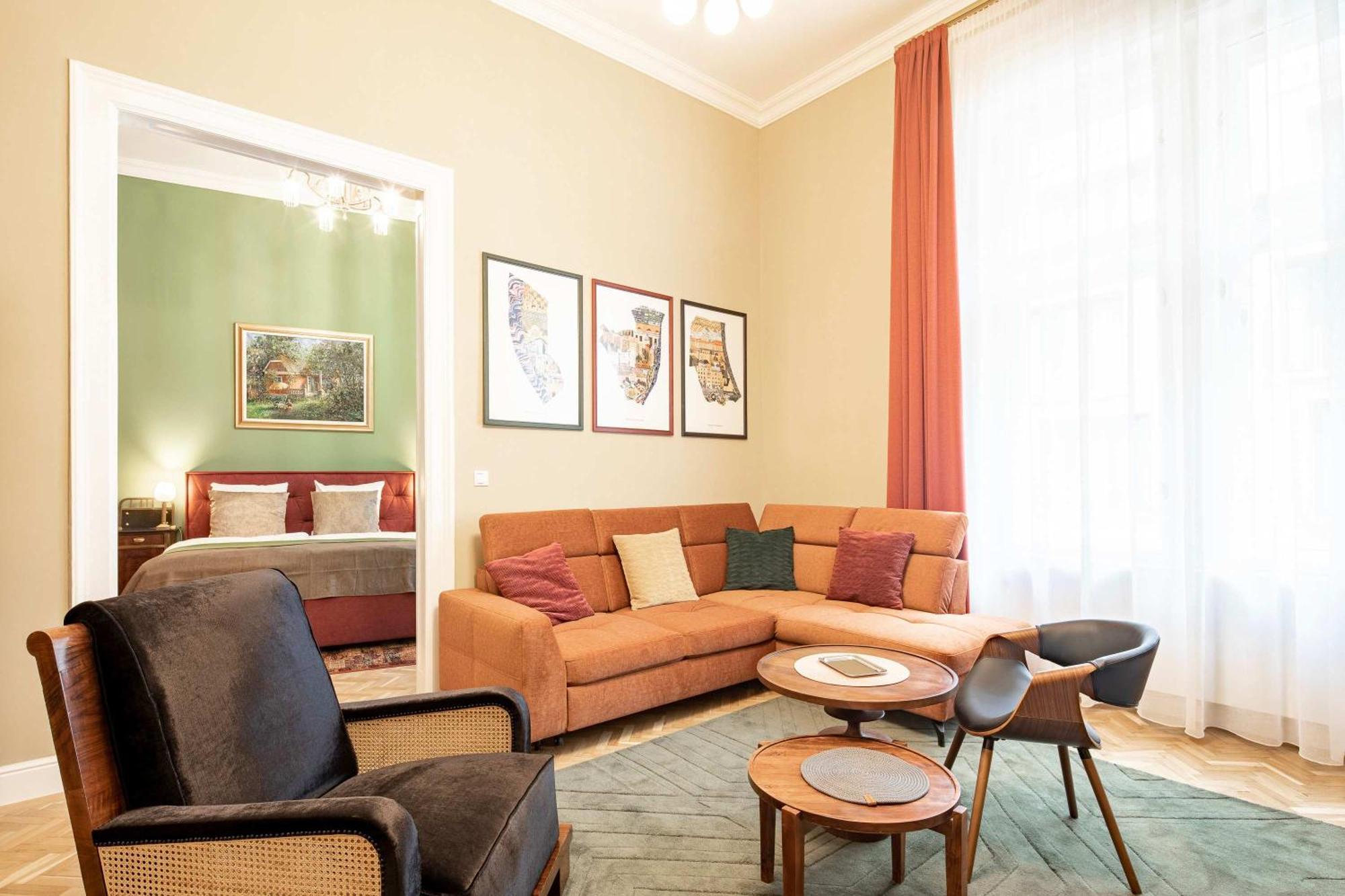 - Luxury - Very Comfy Apartment