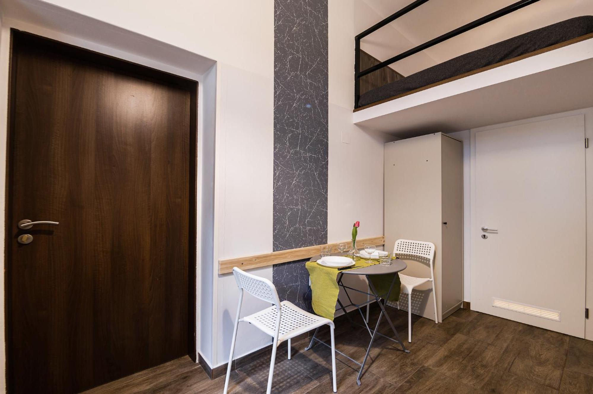 Urban Getaway Lofts Apartment