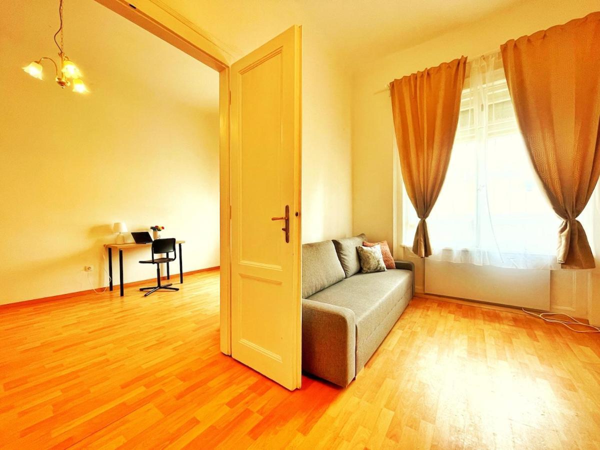 T11 Downtown Apartamento