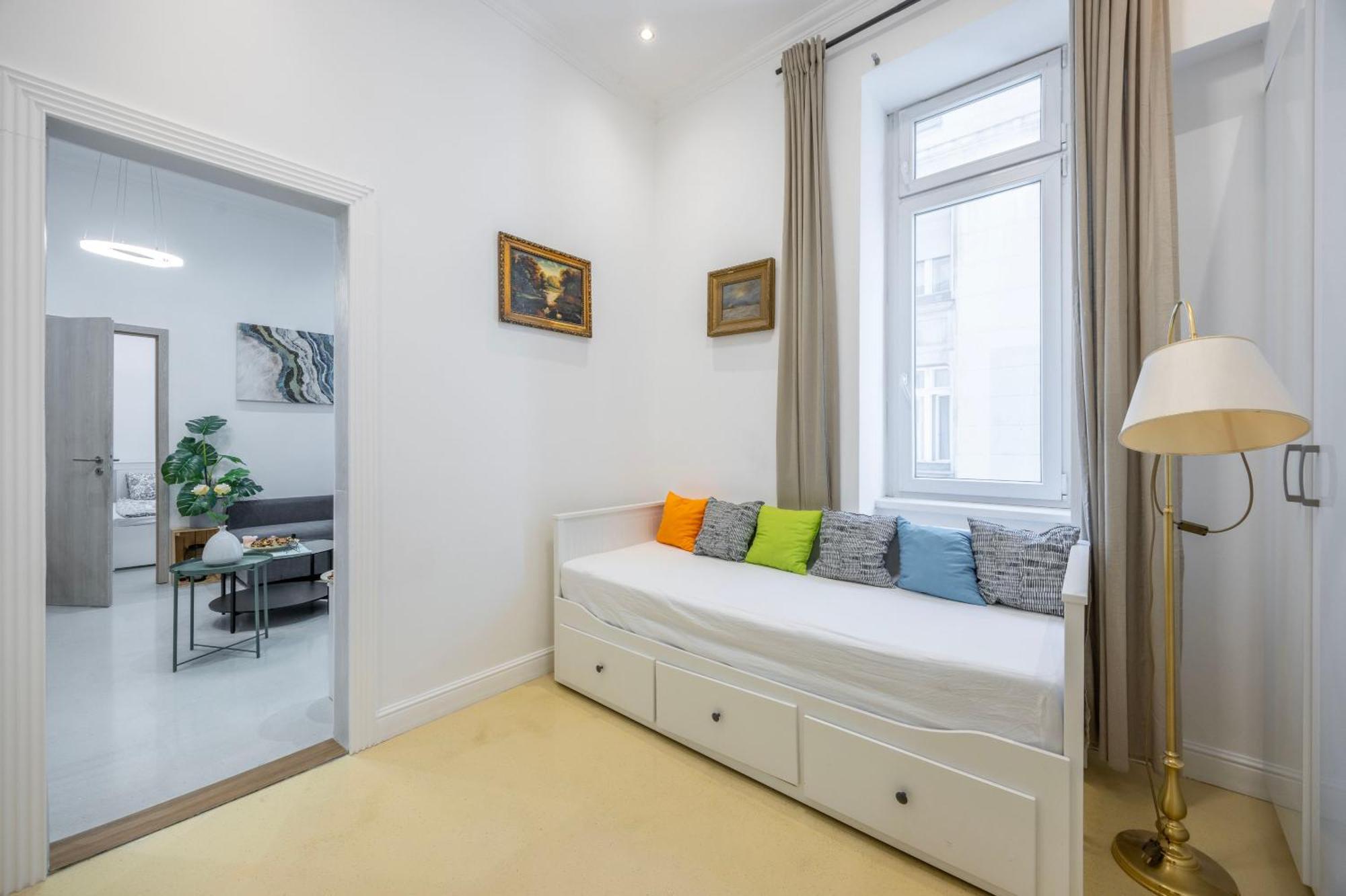 Deluxe & Cozy 1 Bedroom Next To The Fashion St * Budapest