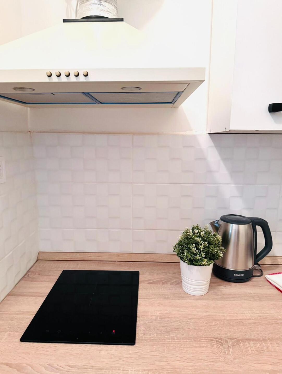 Apartment V2 Market