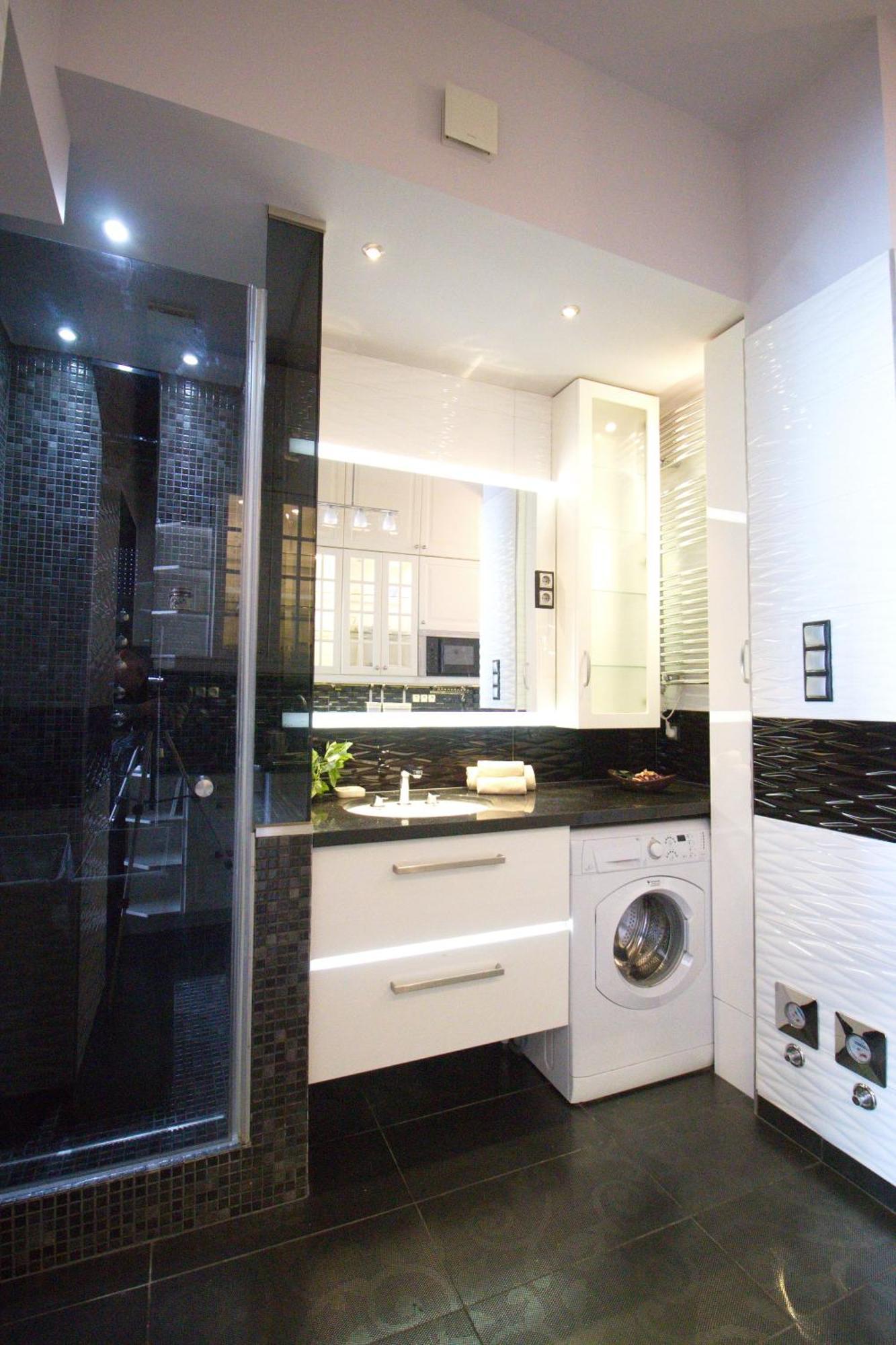 Small Paris Apartment *