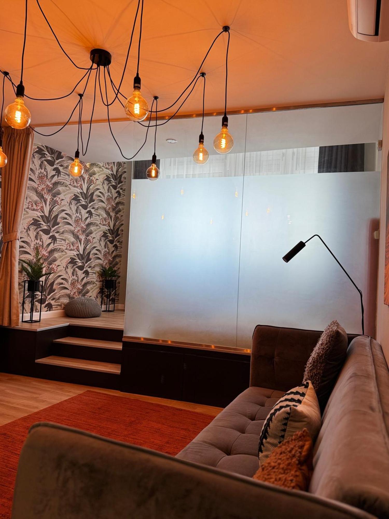 Apartment Luxury Tropical At *