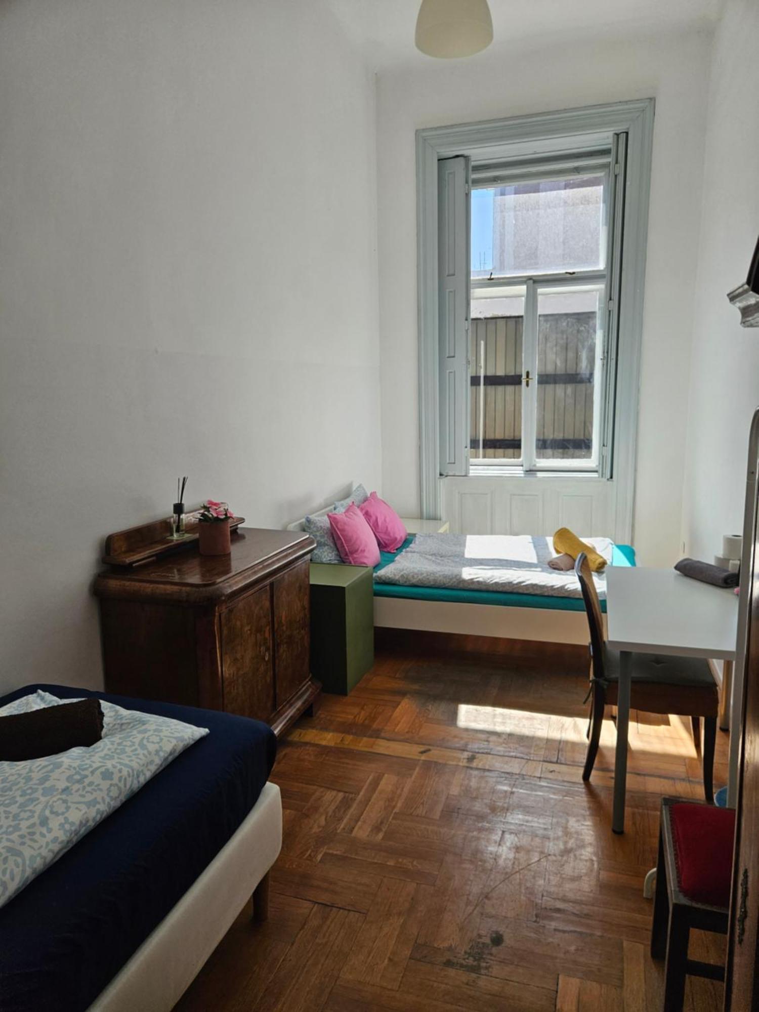 Ligeti Ruin Hostel *