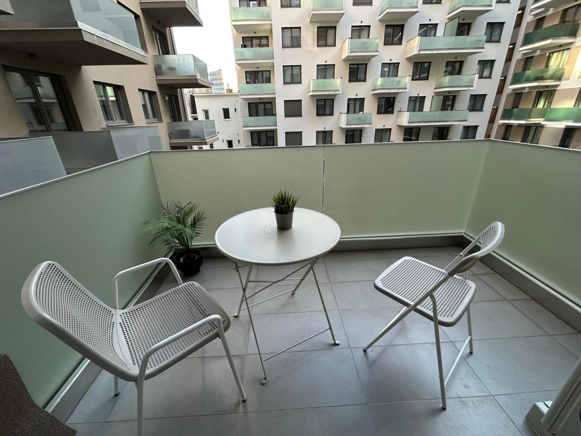 Grand Corvin Apartamento