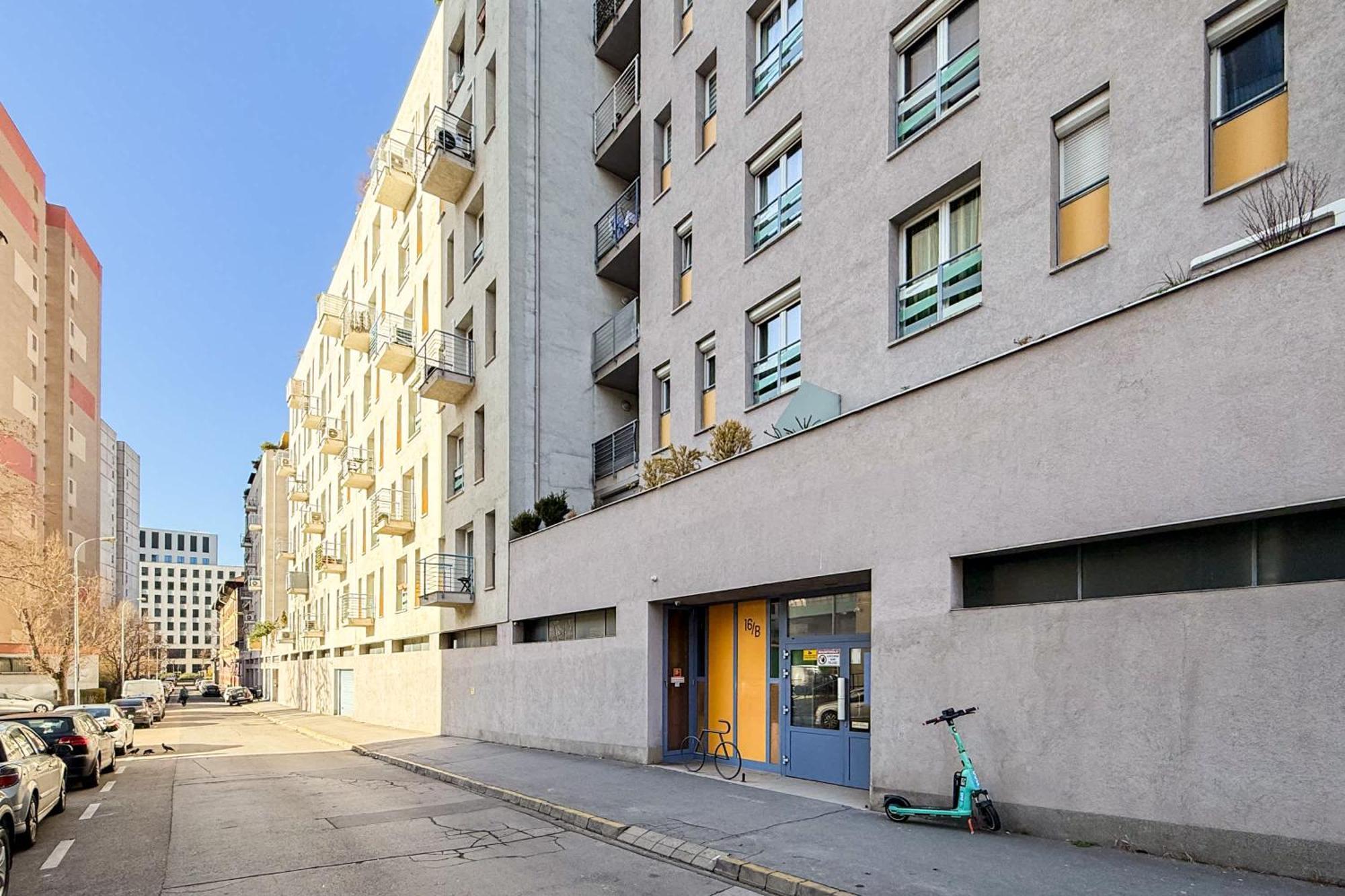 - Balcony - Comfy Apartamento Budapest