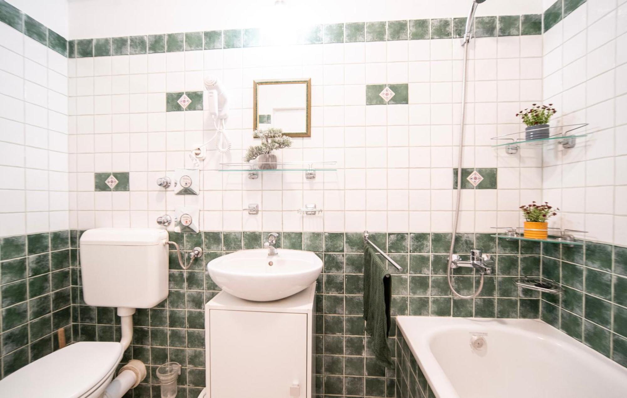 Free Parking - Little Urban Hideaway - Wifi, Ac Budapest