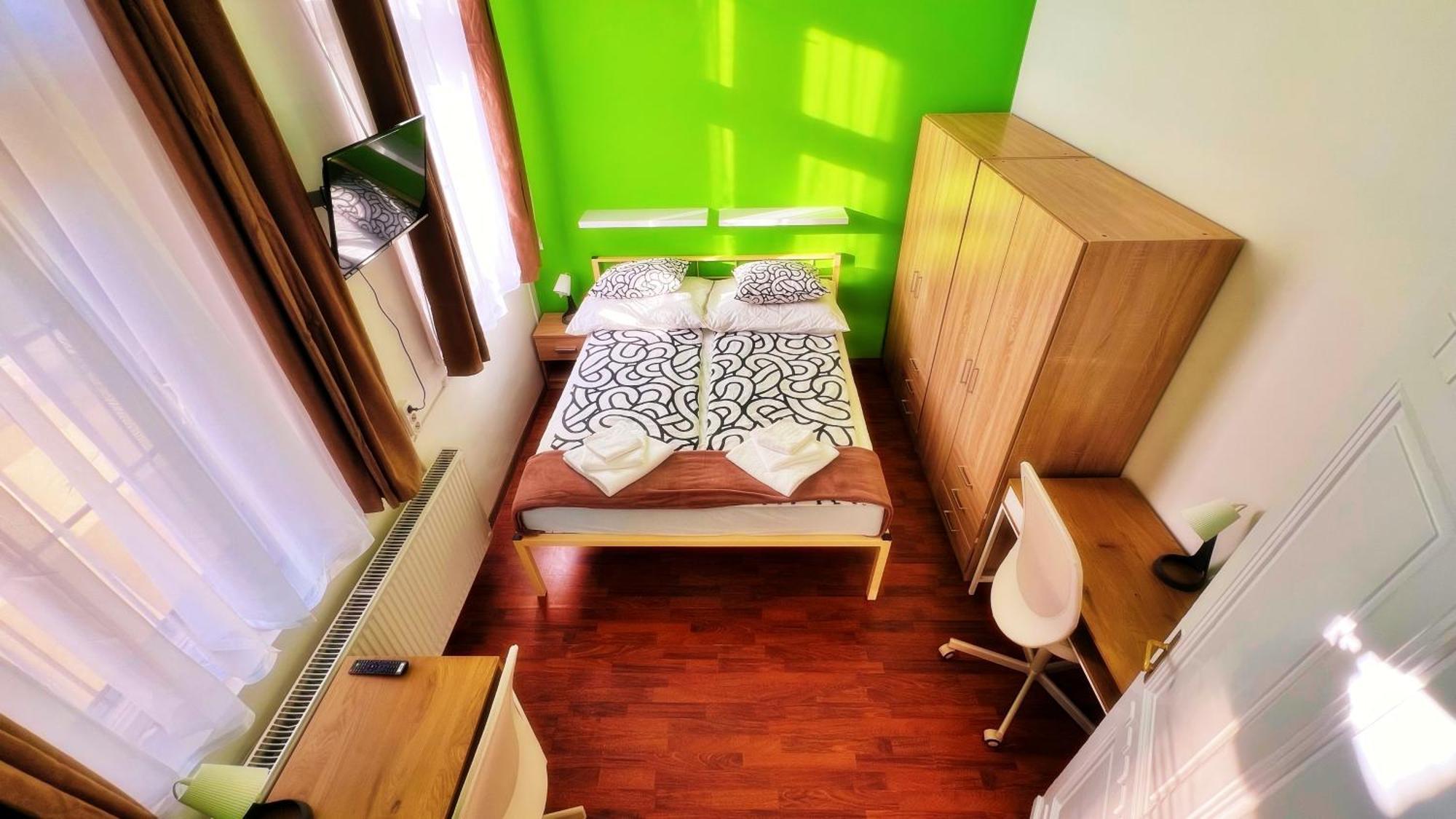 Bebudgetrooms Hostel *