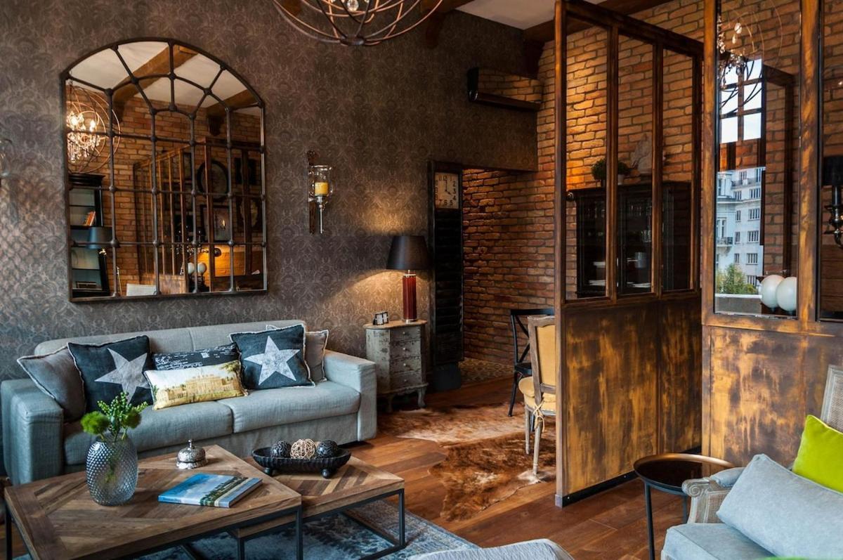 Apartment Luxury Brick & Bliss Loft On Iconic Square *