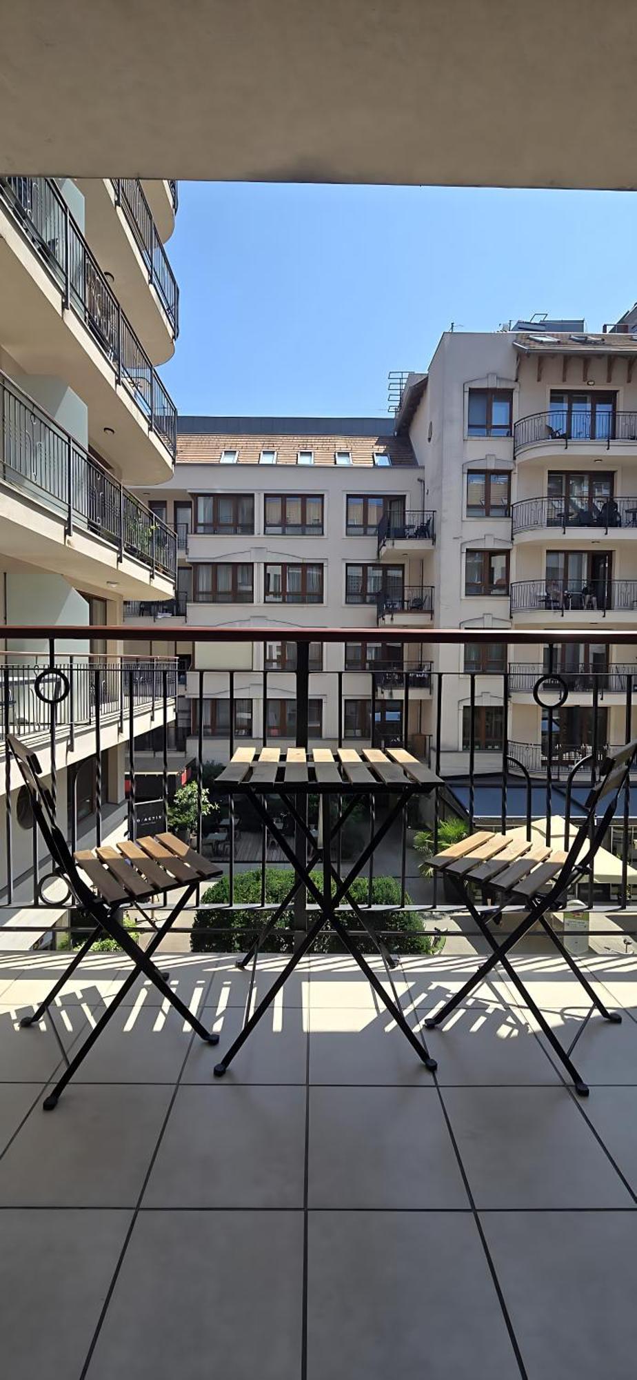 Apartment Midtown - Easy Check-in&parking *