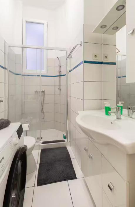 Jungle & Hideaway 2br And Danube River Apartamento