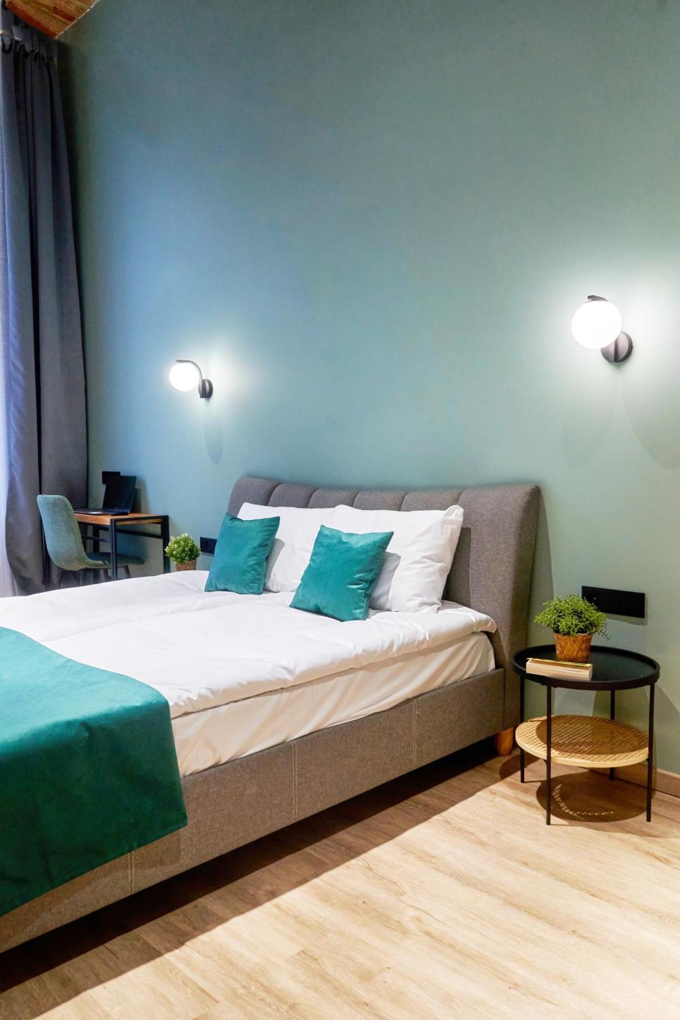 Navi Jozsef * Budapest