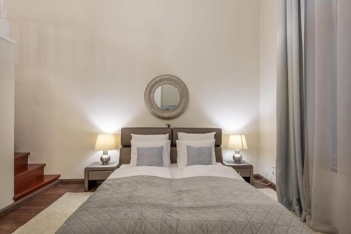 Spacious Elegant At The River Apartamento