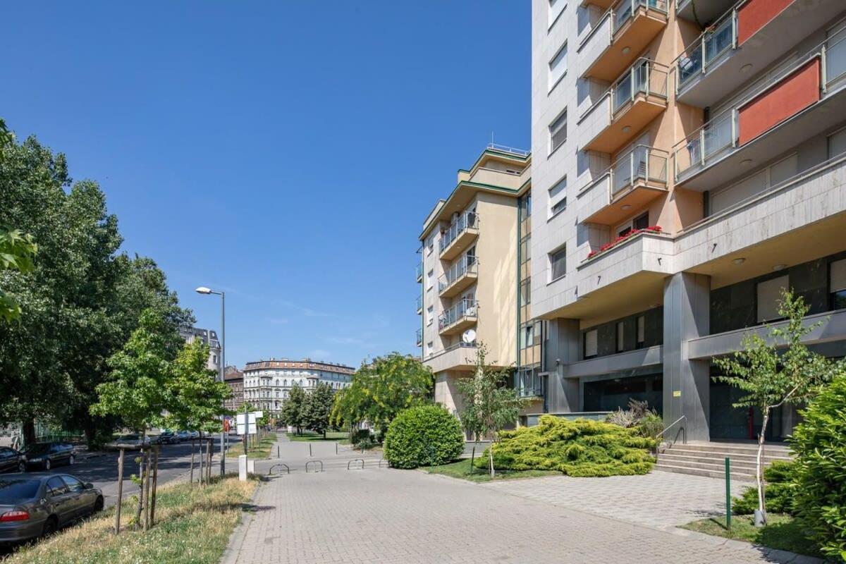 Modern Comfy - Easy Parking Apartment Budapest
