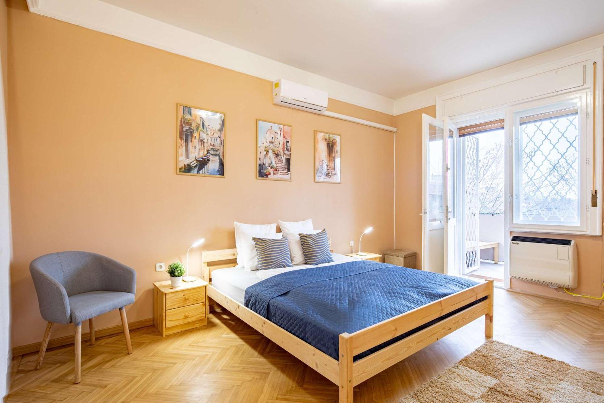 Apartment - Free Parking -
