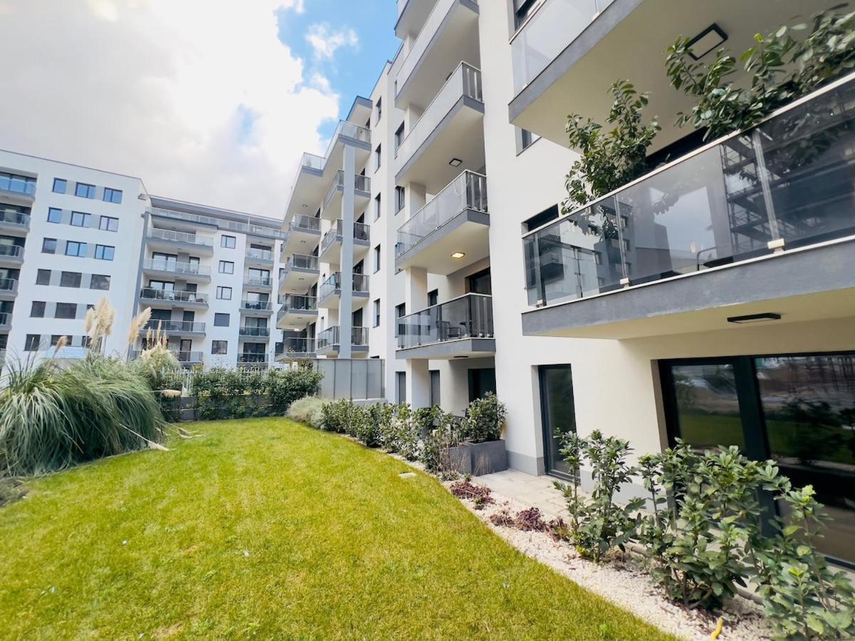 Karzo Lu 203 Free Garage Apartment
