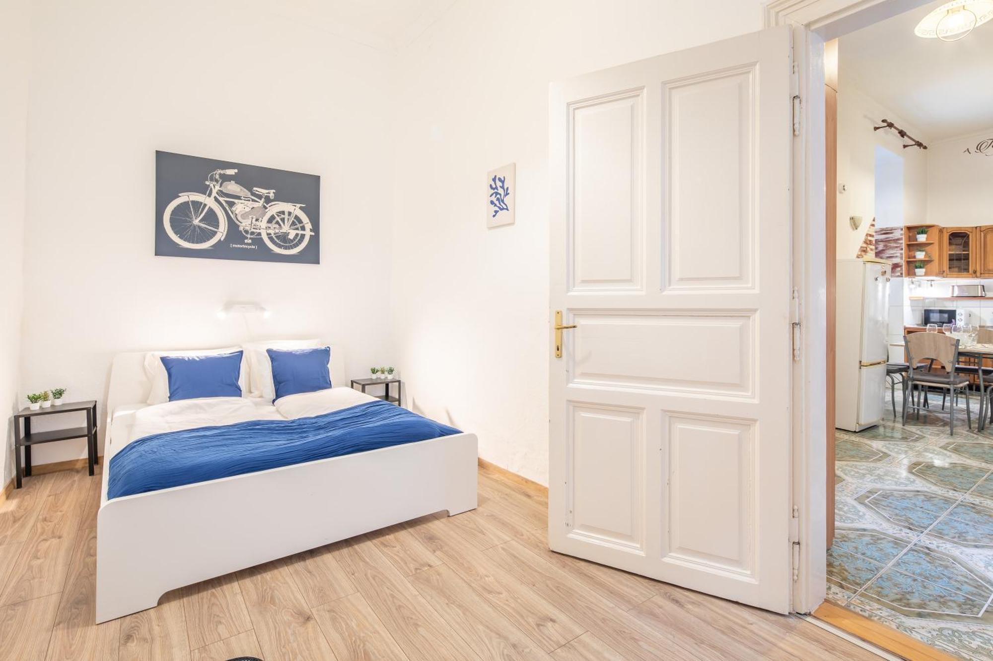 Metropolitan Retreat Blaha Square Apartment *