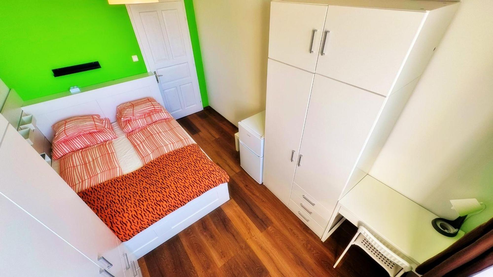 Bebudgetrooms Hostel *