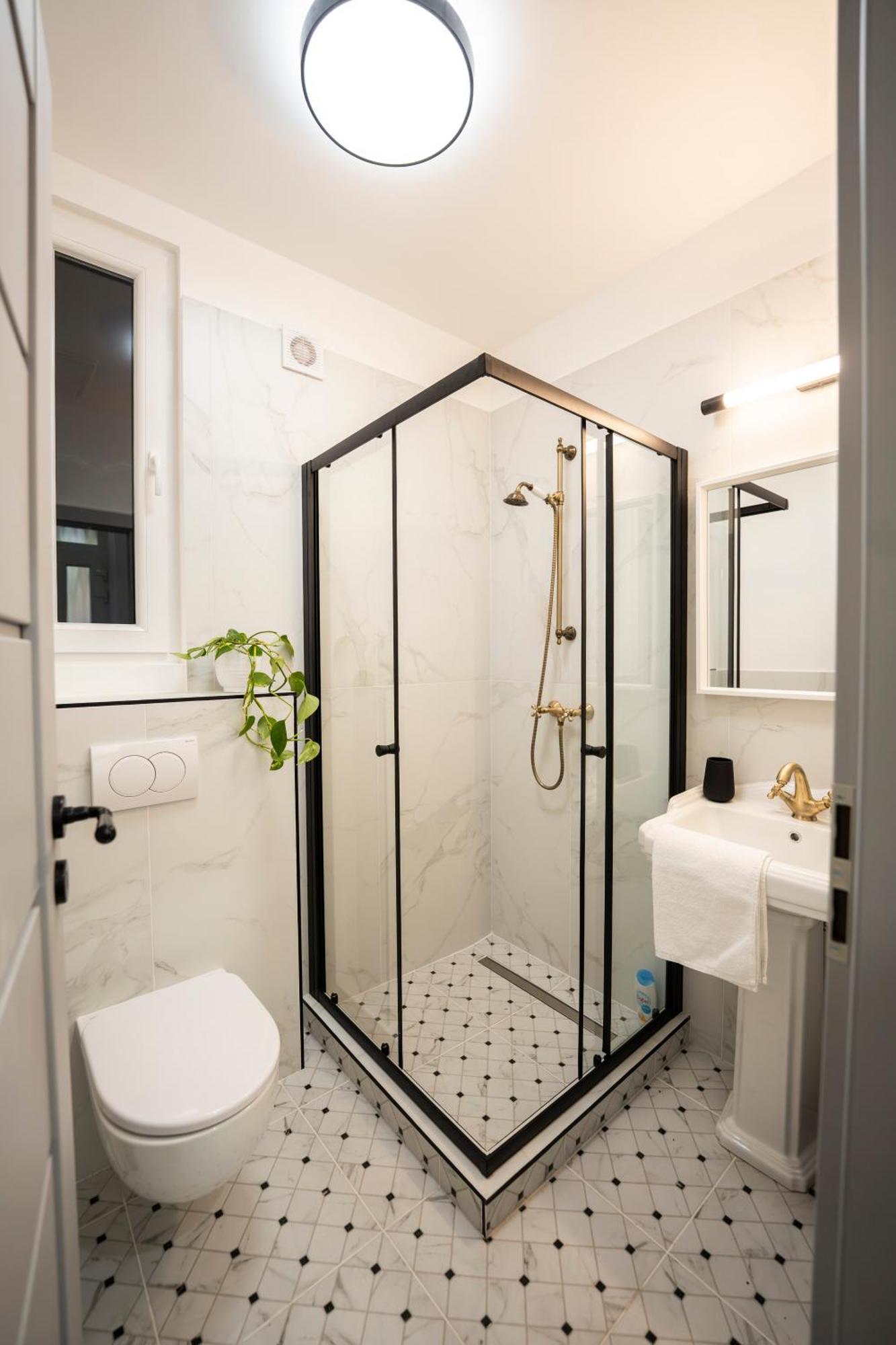 Apartment Garden Retreat For Two! Brand New I *