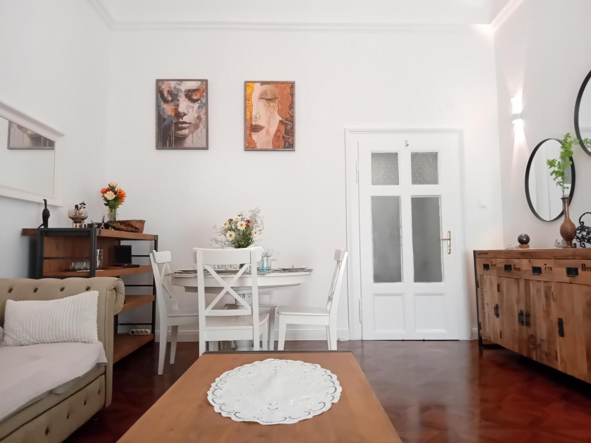 Chic Cozy Quiet Deluxe Citycenter In Astoria With Ac Apartmán Budapest