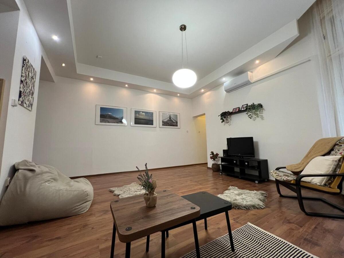 Old Post Apartment-2 Br-ac-balcony Appartement