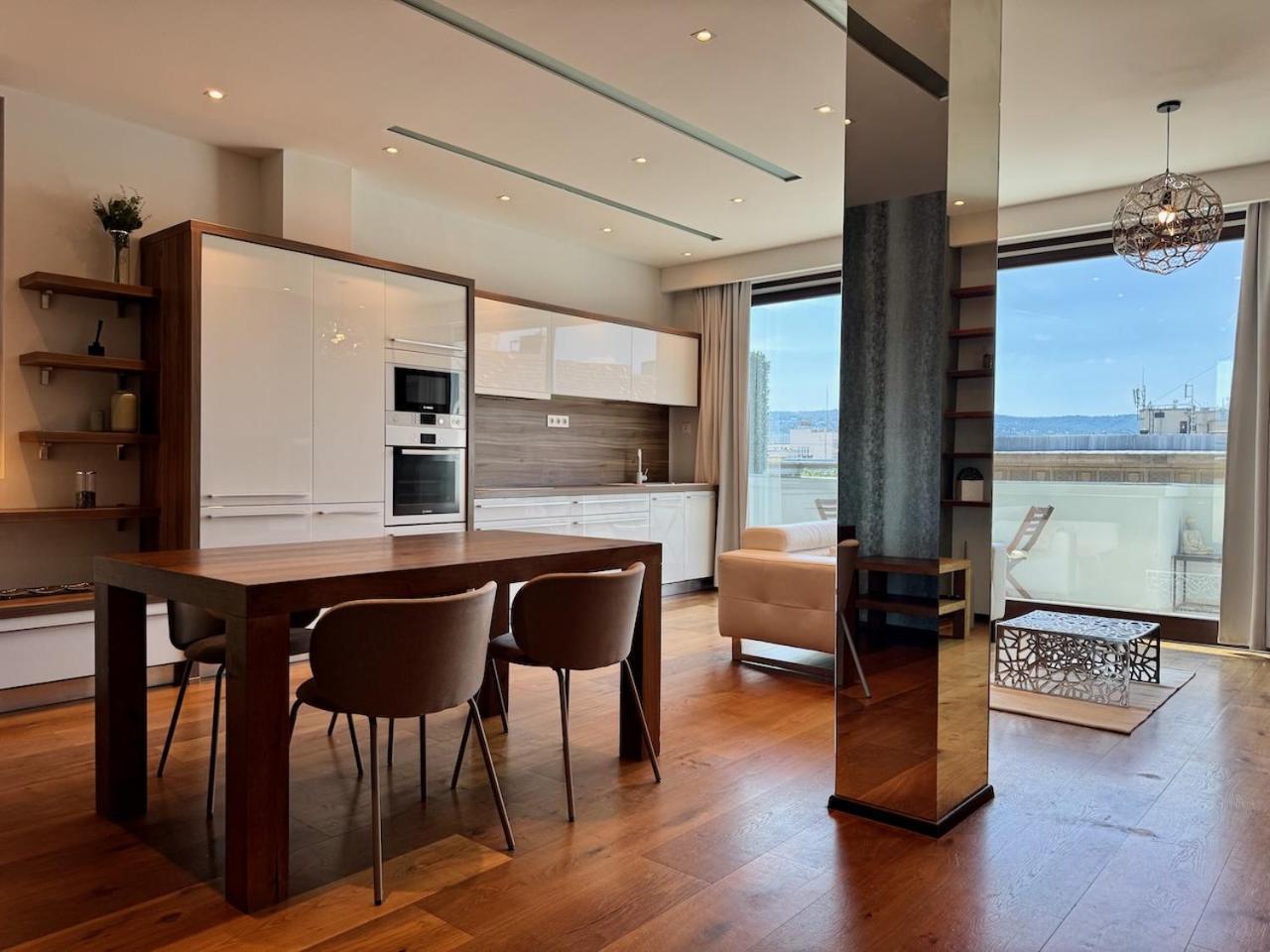 Lejlighed Panoramic Views - Luxury Downtown *