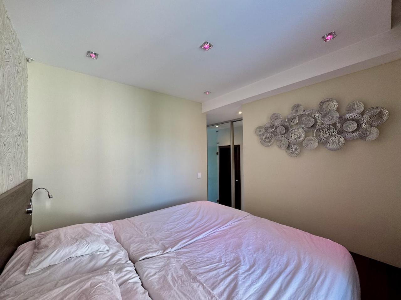 Panoramic Views - Luxury Downtown Lejlighed