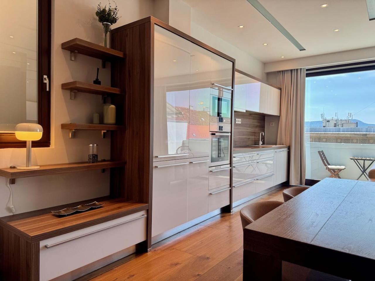 Panoramic Views - Luxury Downtown * Budapest