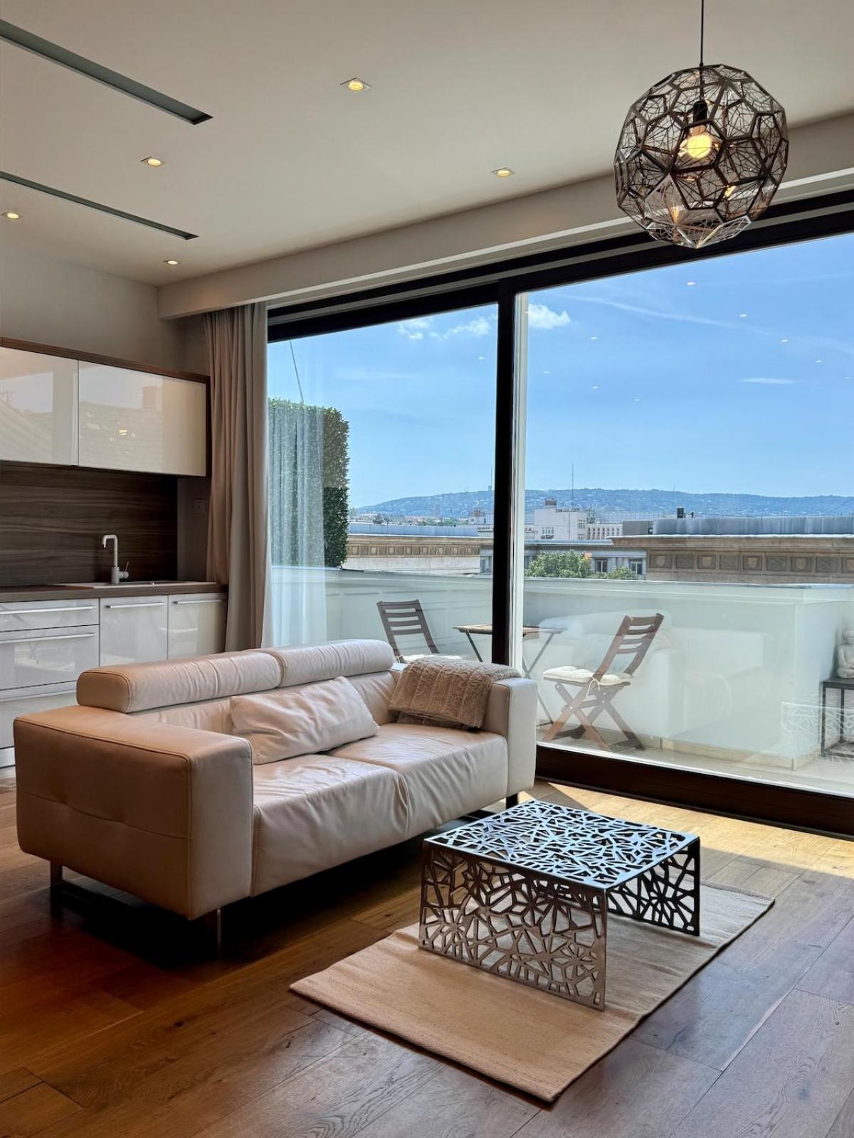 Lejlighed Panoramic Views - Luxury Downtown Budapest