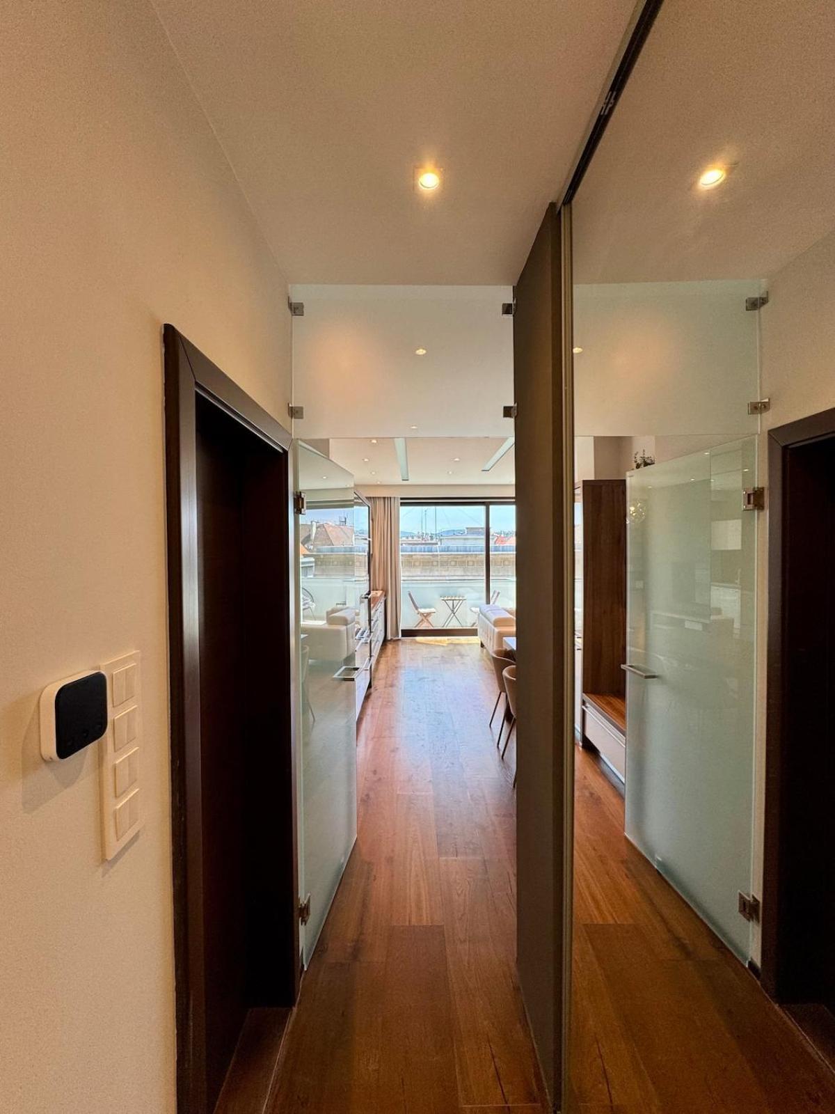 Panoramic Views - Luxury Downtown Budapest