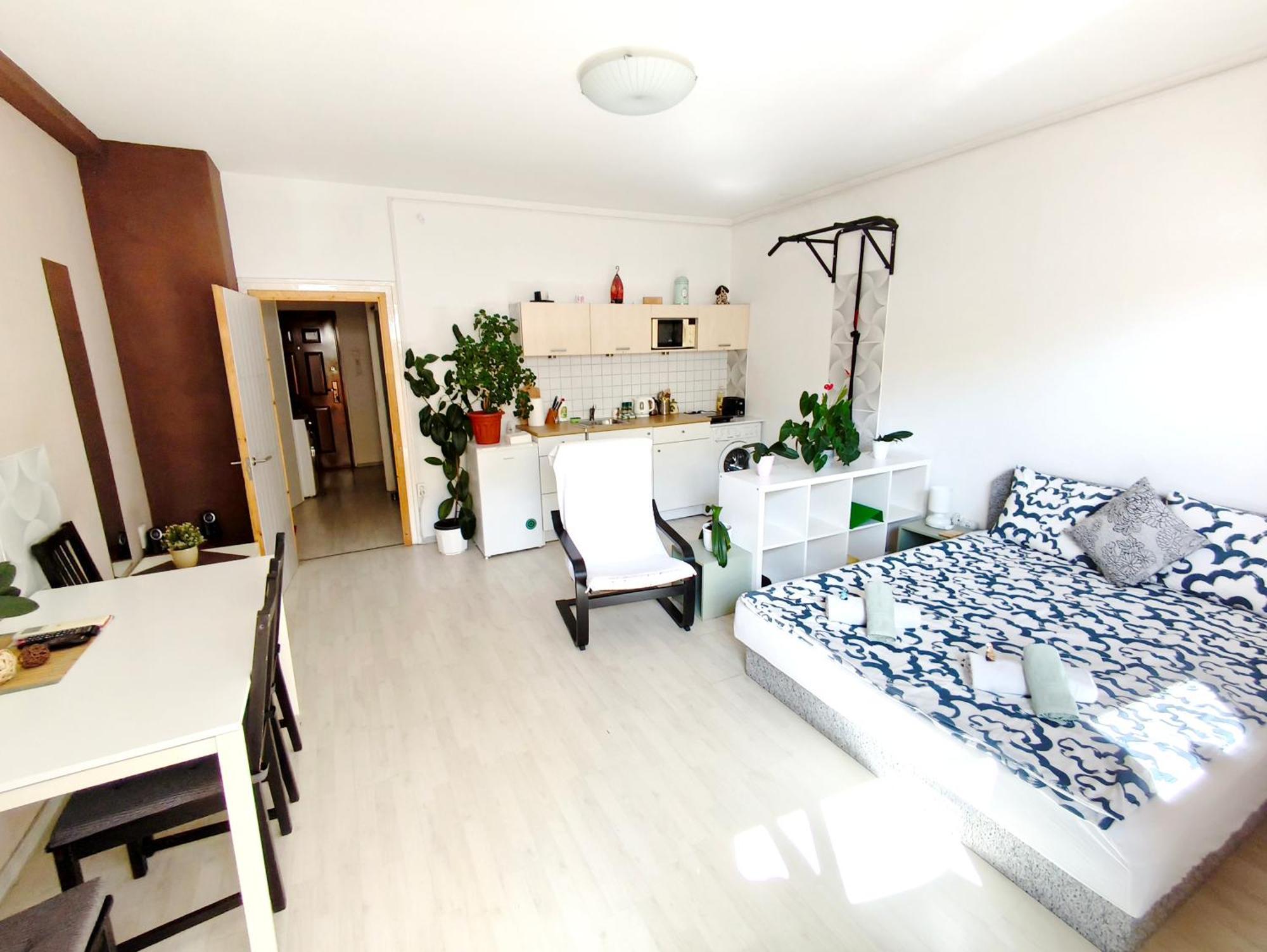 Free Parking, Balcony, Near To Park