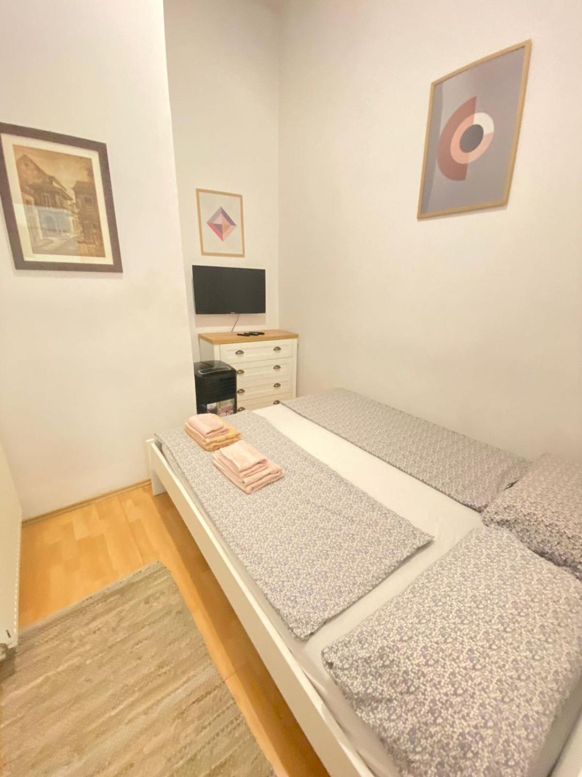 Park Danubes View Market Apartment *
