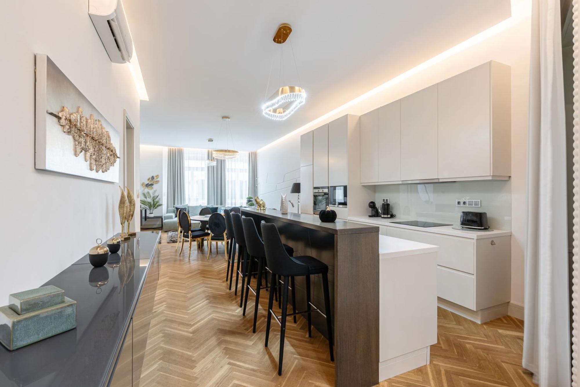 Four Bedrooms Luxury Design Apartment At Fashion Street Boedapest