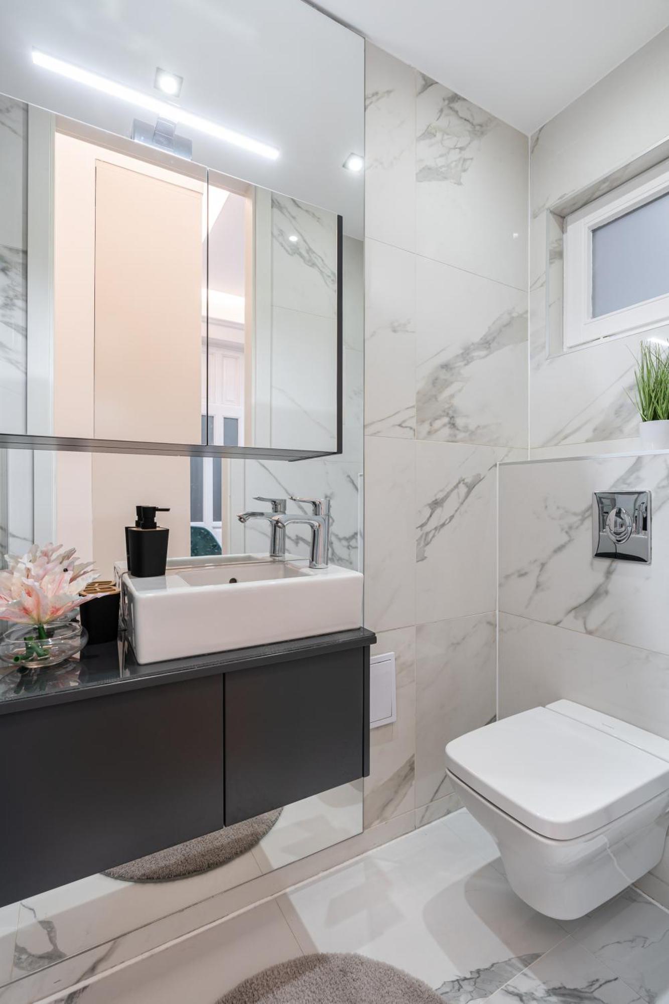 Four Bedrooms Luxury Design Apartment At Fashion Street Appartement Budapest