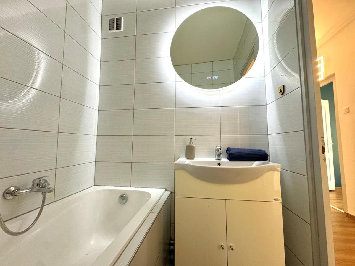 Szigony - Spacious Apartment