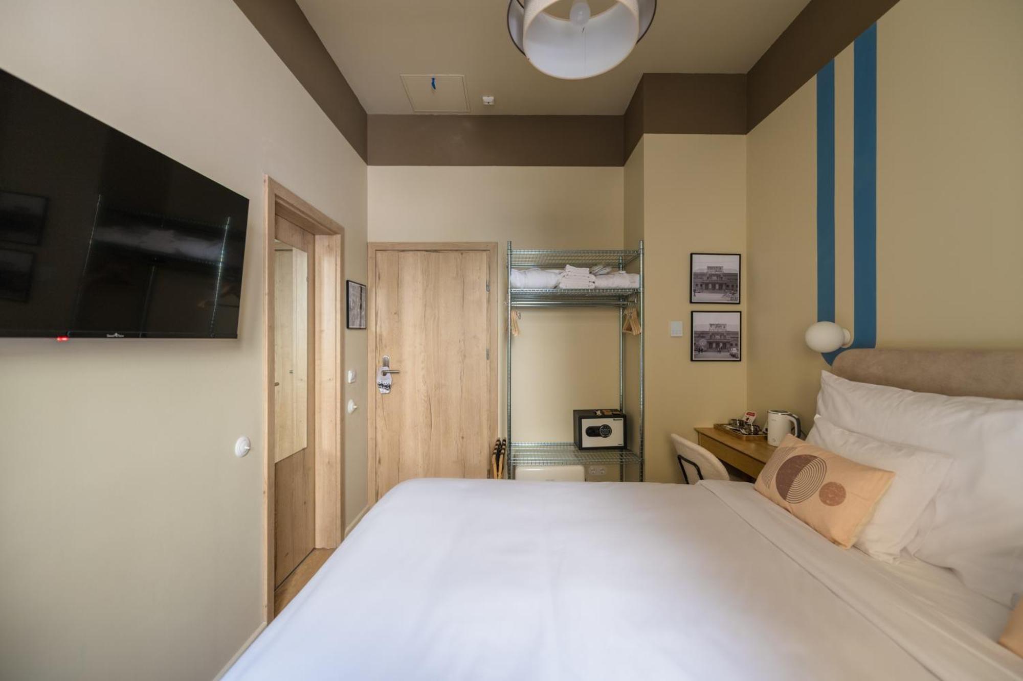 East-west Boutique Hotel