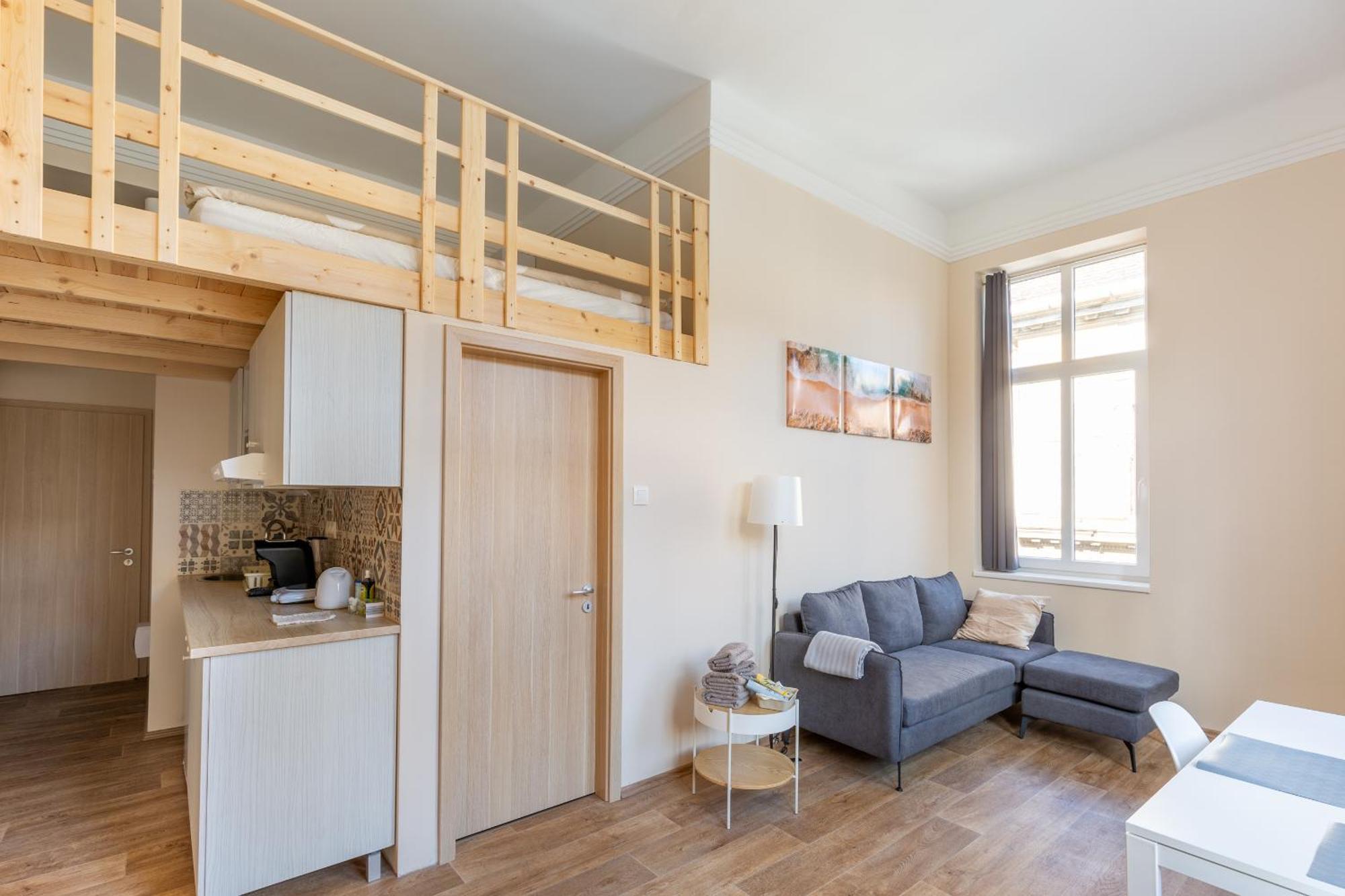 Appartement Central Mezzanine Apartments With Ac At Keleti Railways Long-Term *
