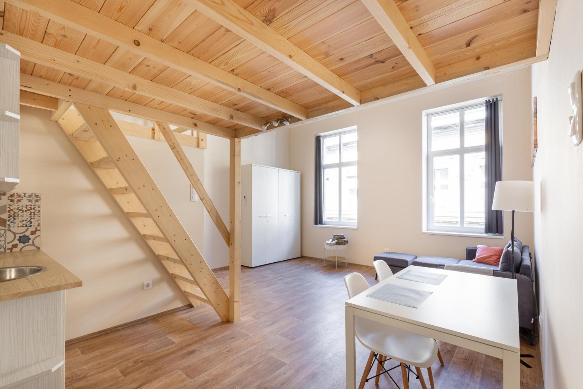 Appartement Central Mezzanine Apartments With Ac At Keleti Railways Long-Term Boedapest