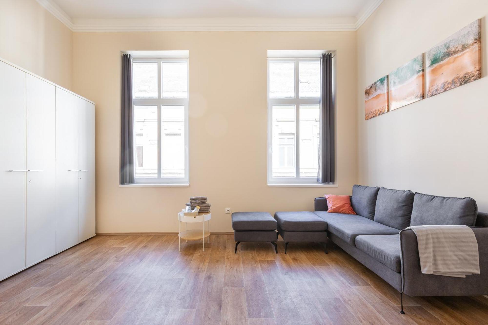 Apartamento Central Mezzanine Apartments With Ac At Keleti Railways Long-Term
