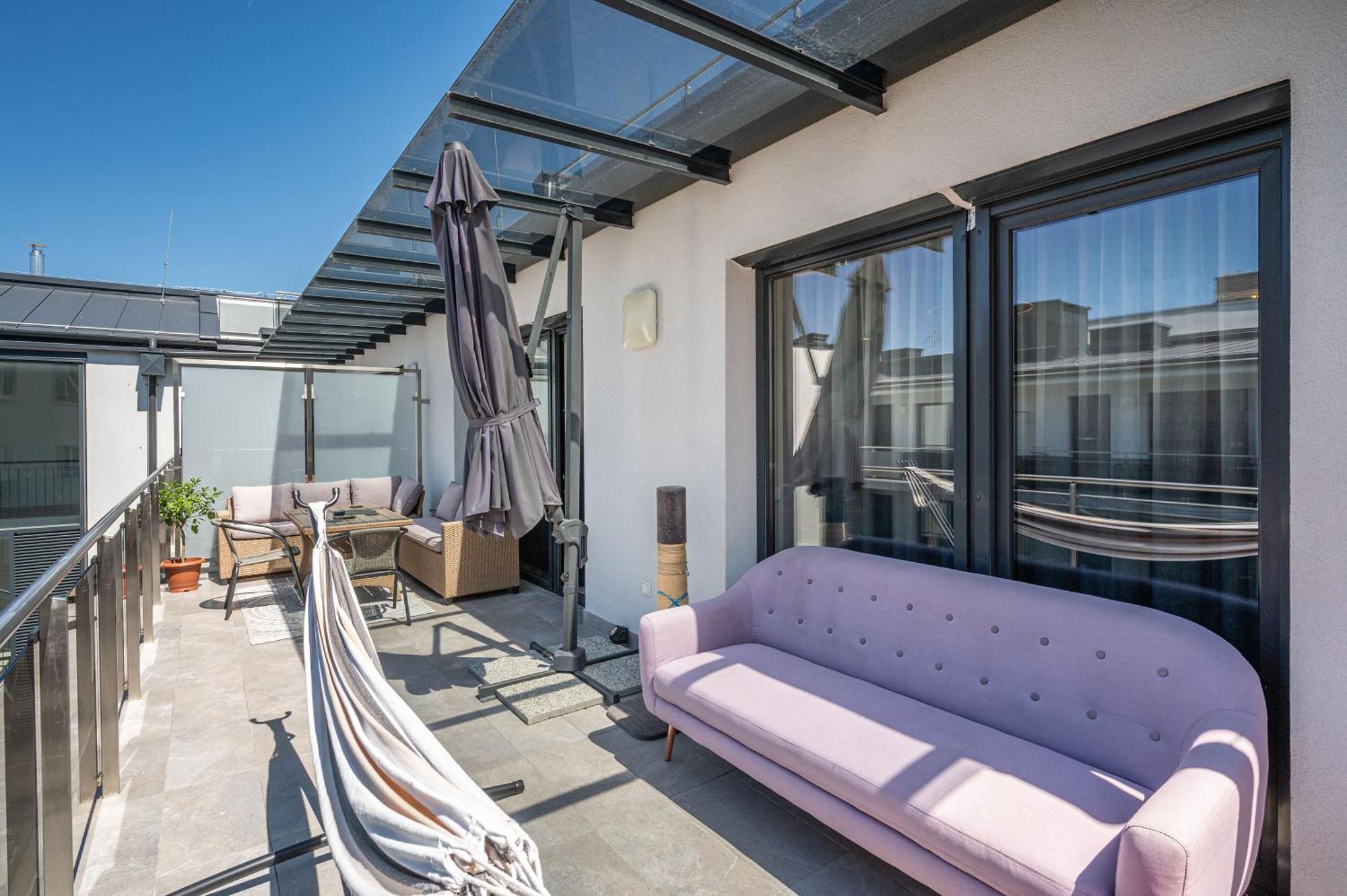 Luxury Penthouse W Garage - Centre
