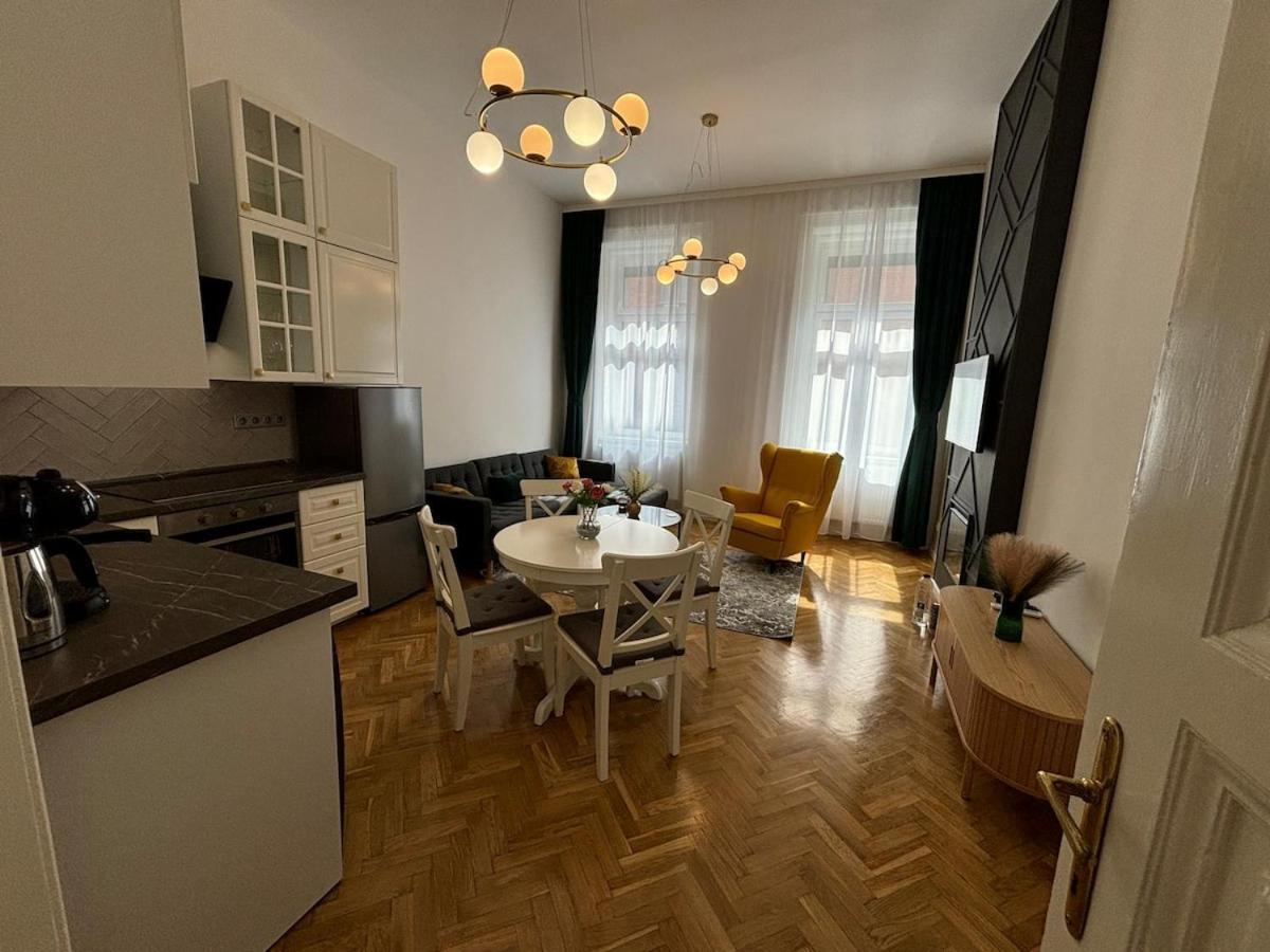 Premium Quiet 2br Brand New Flat In The Heart Of The Apartman Budapest