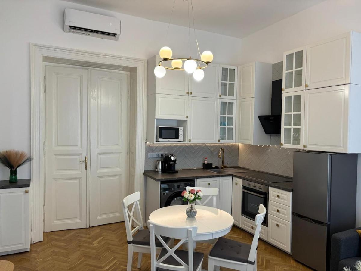Premium Quiet 2br Brand New Flat In The Heart Of The * Budapest
