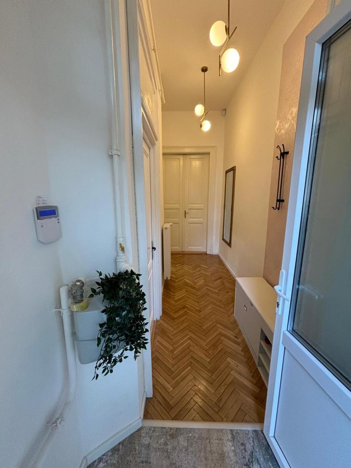 Apartman Premium Quiet 2br Brand New Flat In The Heart Of The *