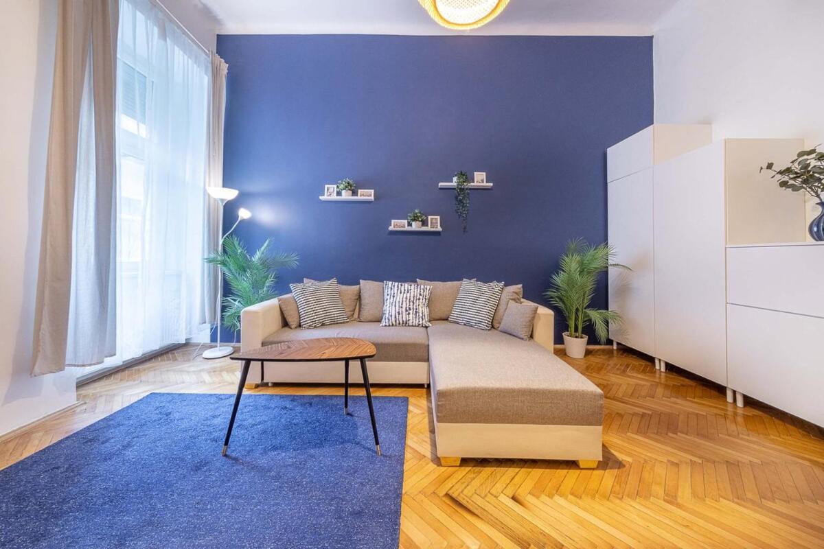 Sassoon - 2-bedroom Elegant Airy At Deak Ter Apartment Budapest