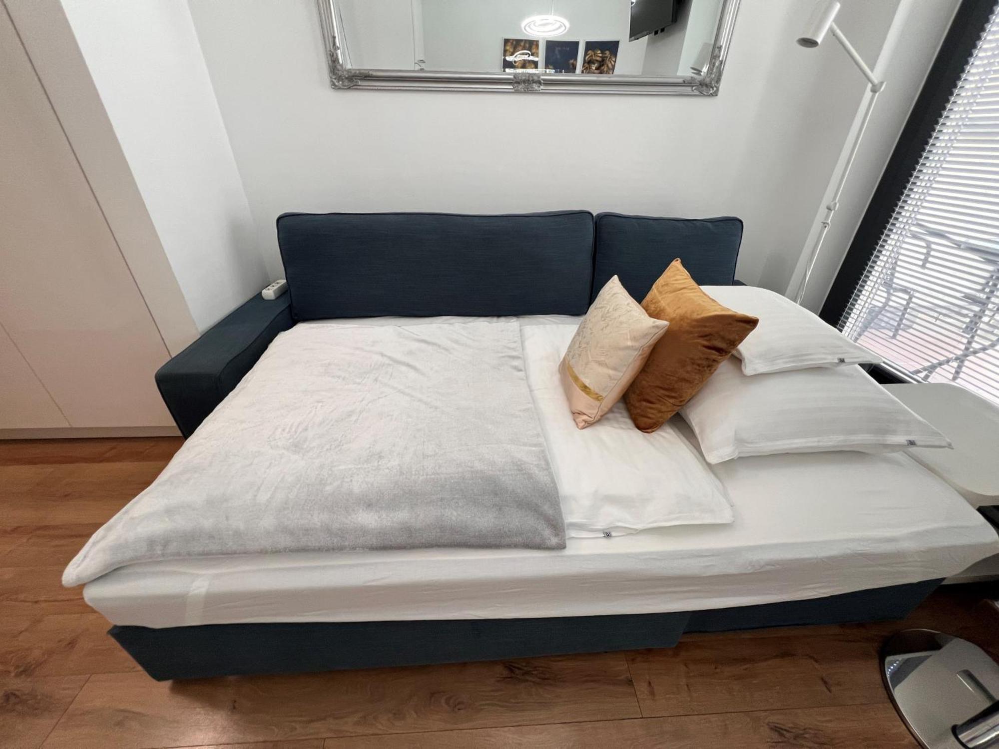 Apartment Luxe With Pool, Parking & Ac Budapest