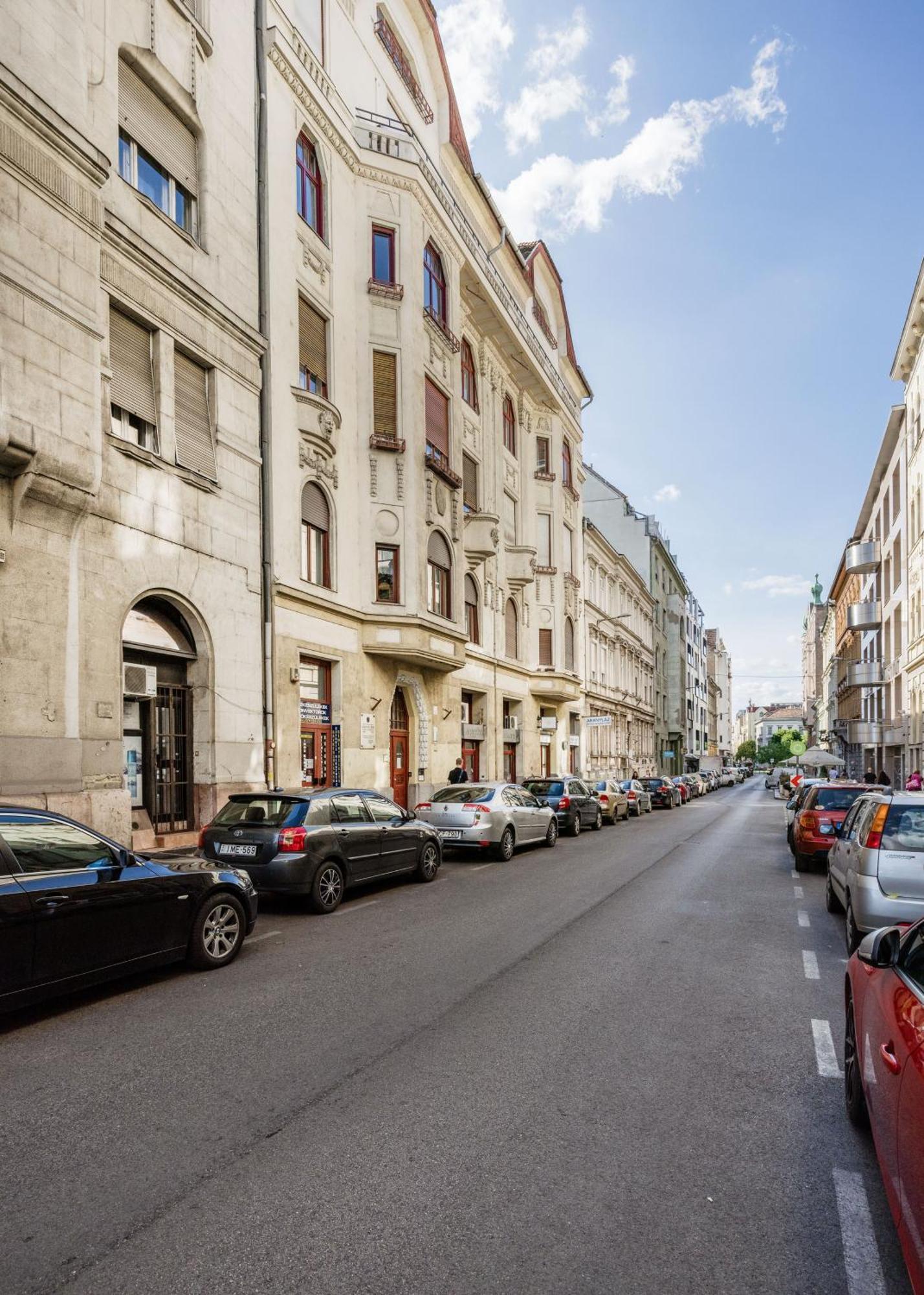 Artful 3br By Danube River & Market Hall Apartament